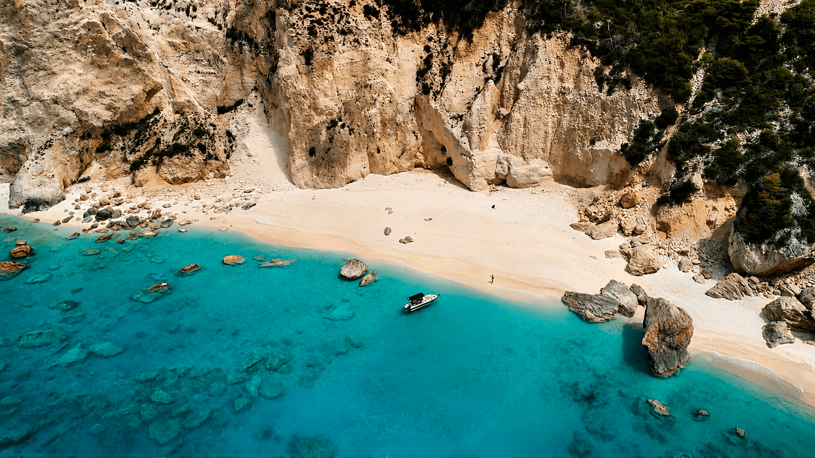 Pisines Beach
